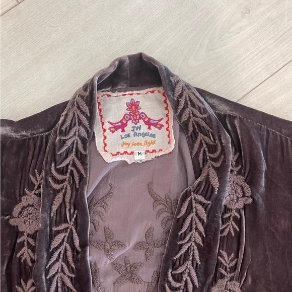 Johnny was Elegant Velvet Floral Jacket - Picture 3 of 6